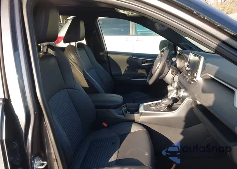 2021 Toyota Rav4 Hybrid Xse z USA, uszkodzony, nr VIN 4T3E6RFV2MU036639